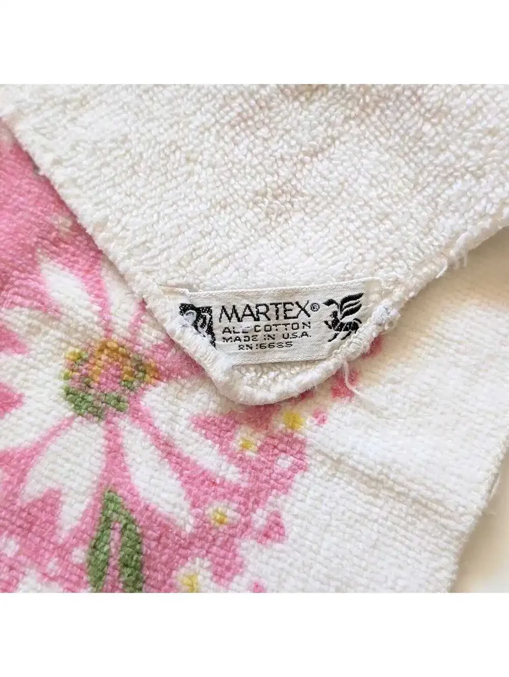 Vintage Martex Bath Towel Set with Pink & White Daisy Pattern